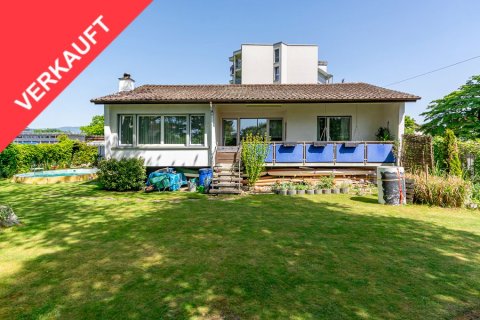 Ferienstimmung daheim: Einfamilienhaus mit Garten & Pool